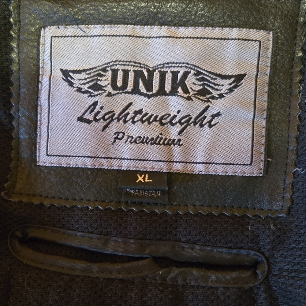 Unik Black Leather Jacket - Picture 2 of 6
